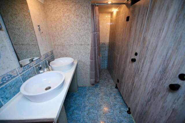 Хостелы Wanderlust Hostel Алматы-15