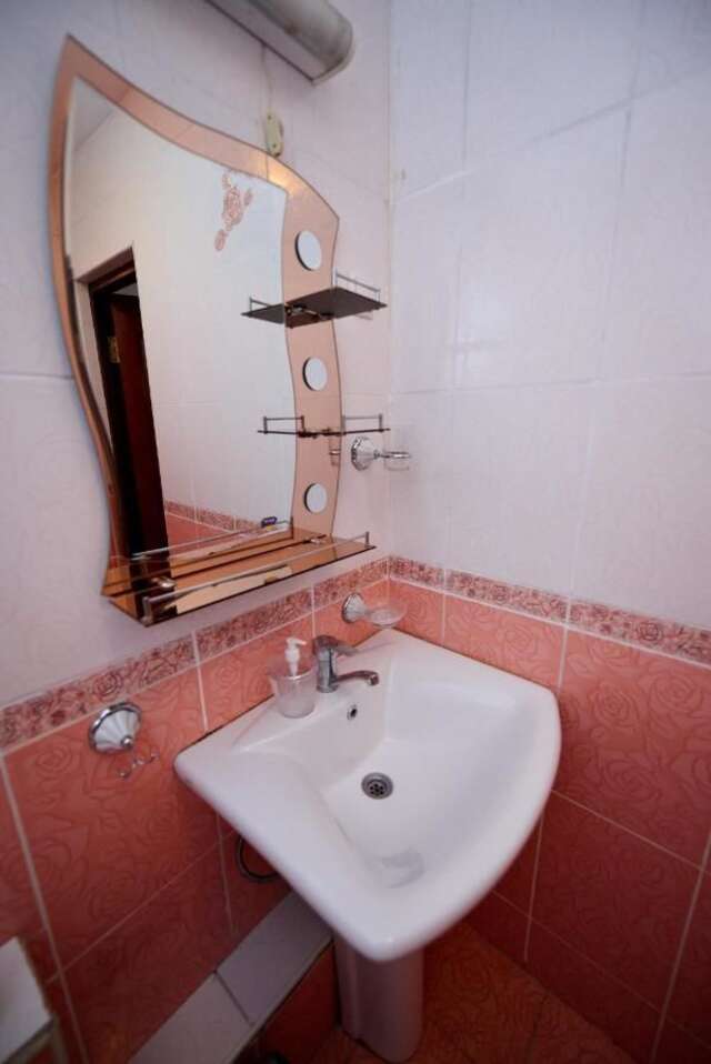 Хостелы Wanderlust Hostel Алматы-19