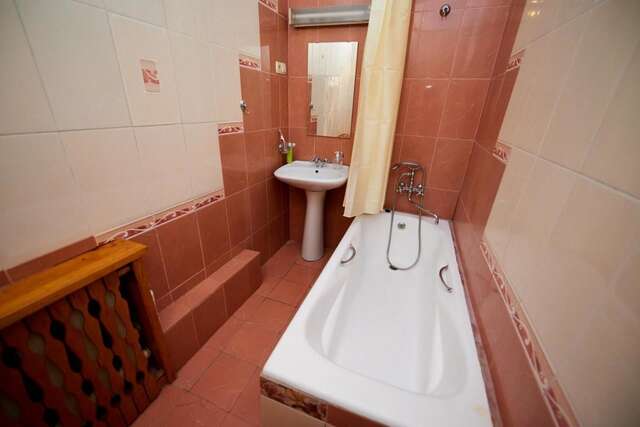 Хостелы Wanderlust Hostel Алматы-30
